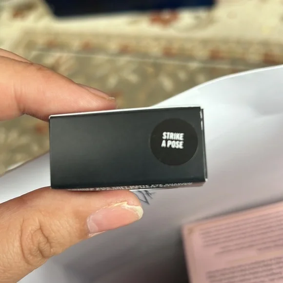 Mac single shadow strike a pose new in box - Picture 3 of 3